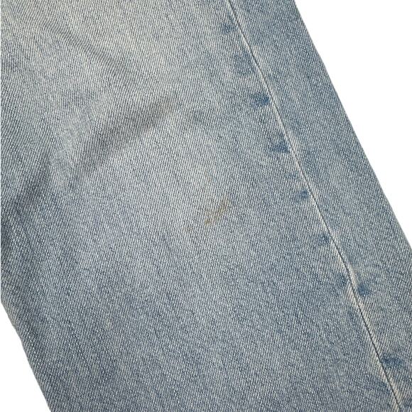 Madewell - Mom Jeans in Light Wash Blue - Picture 2 of 4